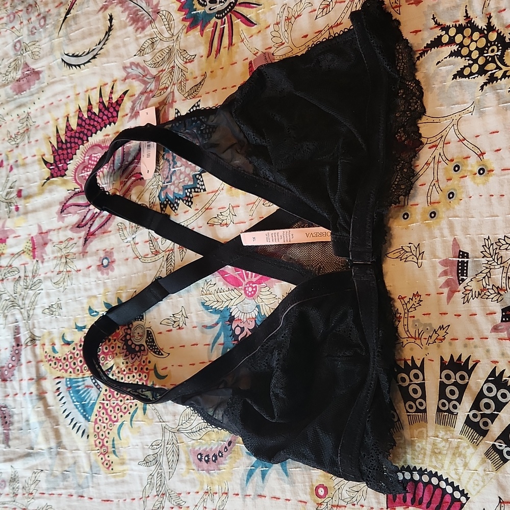 Dobreva XL brand new black velvet and lace front close bralette new with tags